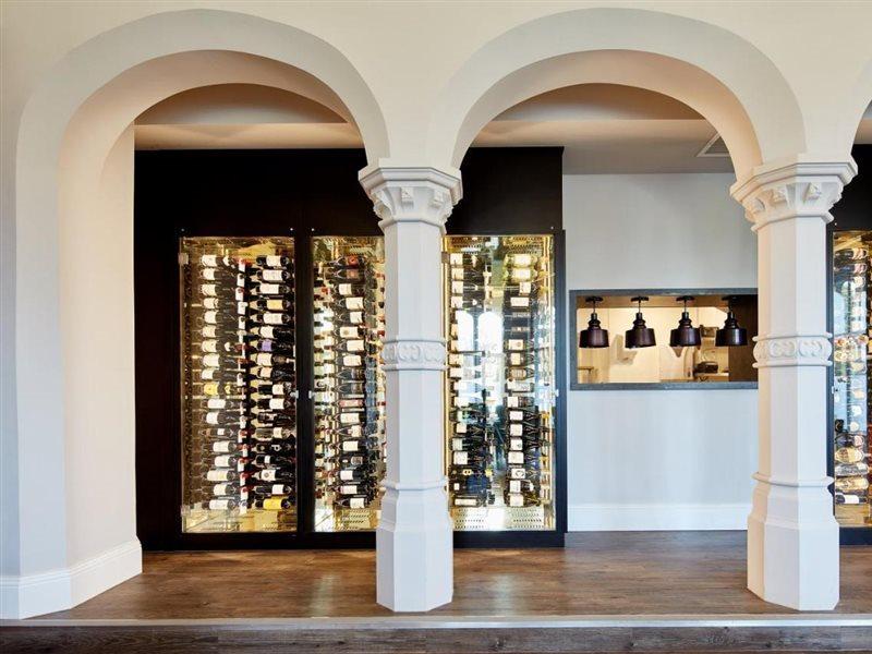Oddfellows On The Park Cheadle (Greater Manchester) Exterior foto Wine display at the restaurant