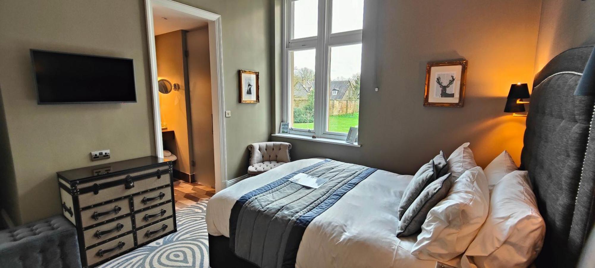 Oddfellows On The Park Cheadle (Greater Manchester) Exterior foto A bedroom at The Old Bank Hotel
